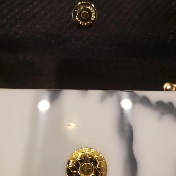 *Vegan* Urban Expressions Clutch - Picture 7 of 8